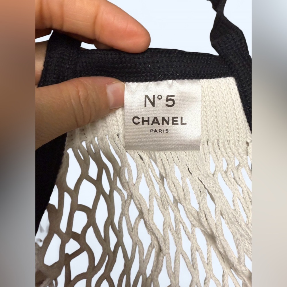 Elegant White Mesh Chanel Perfume Tote - Picture 3 of 6